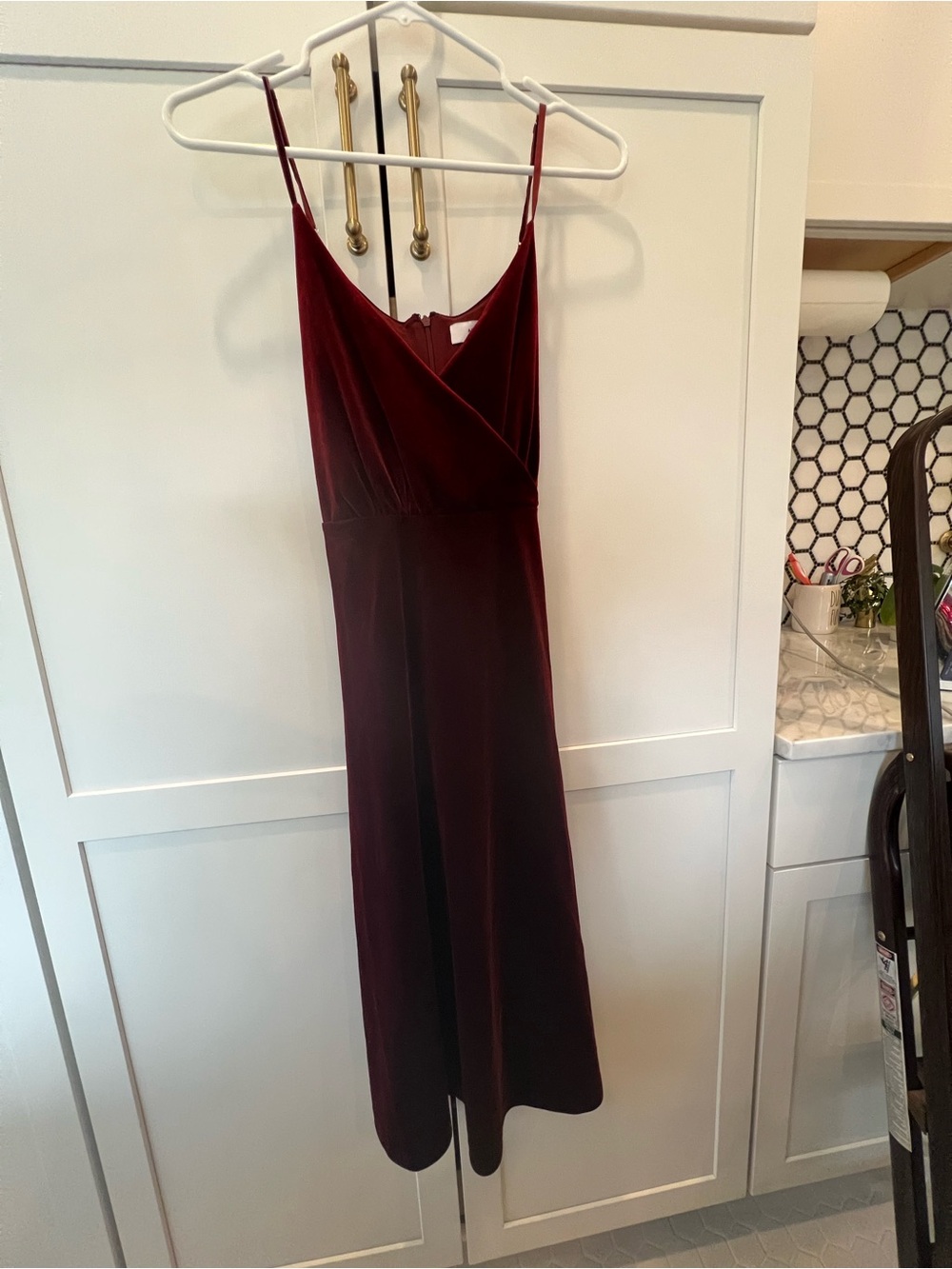 ALI & JAY Burgundy Velvet Spaghetti Strap Midi Dress